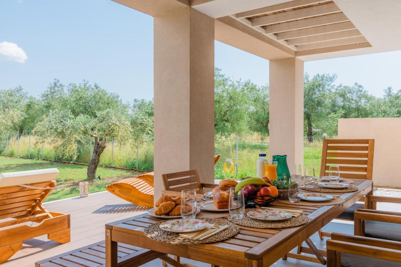 Melena Premium Suites Roda  Exterior photo